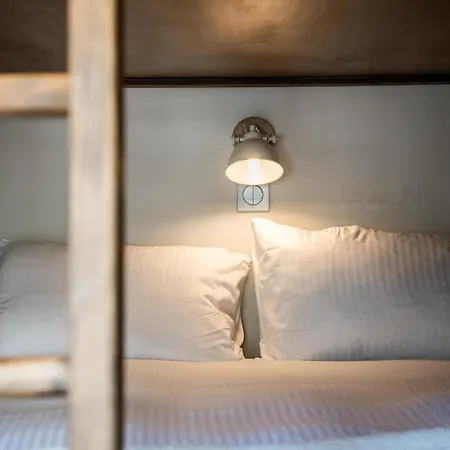 아파트 Kabano - By Emerald *